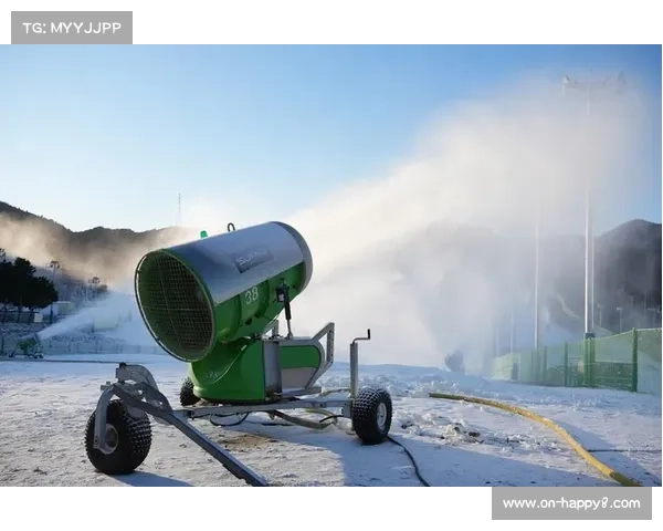 赛事组织者根据气候预测预判造雪最佳时段